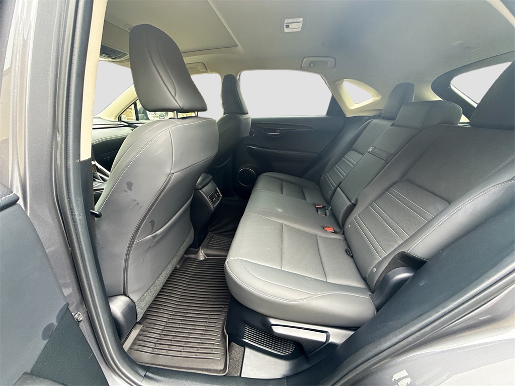 2021 Lexus NX 300 Image 14 of 31