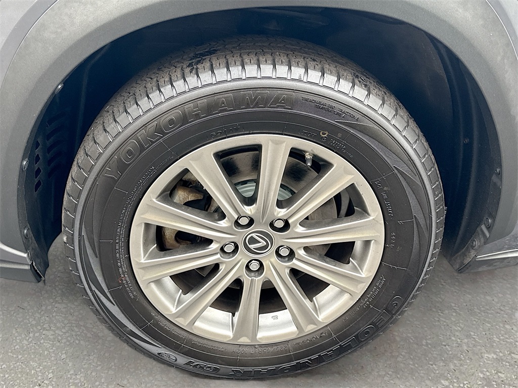 2021 Lexus NX 300 Image 9 of 31