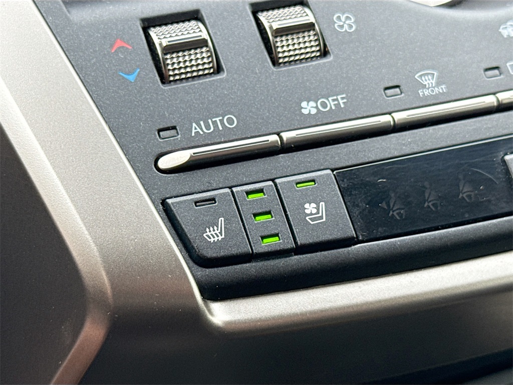 2021 Lexus NX 300 Image 25 of 31