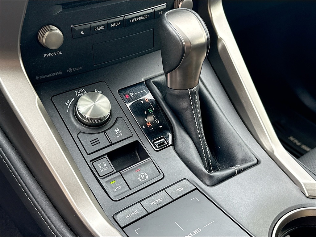 2021 Lexus NX 300 Image 23 of 31