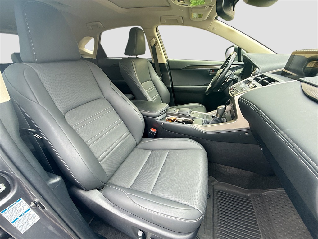 2021 Lexus NX 300 Image 11 of 31