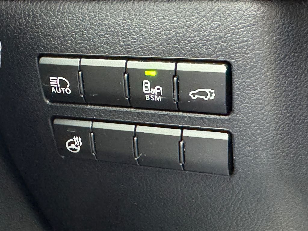 2021 Lexus NX 300 F Sport Image 17 of 21