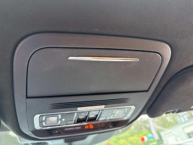 Vehicle image 33 of 33