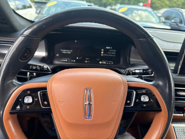 Vehicle image 29 of 33