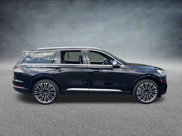 Vehicle image 4 of 33