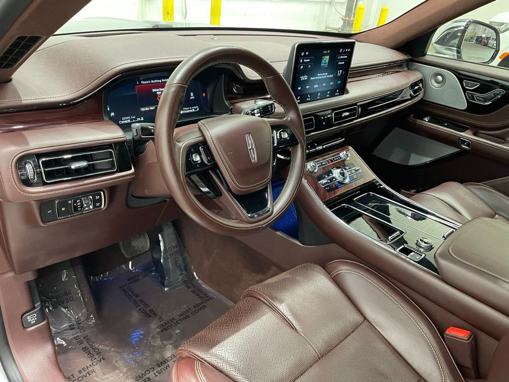 Vehicle image 20 of 45