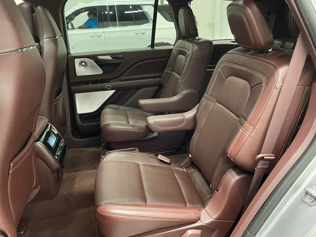 Vehicle image 12 of 45