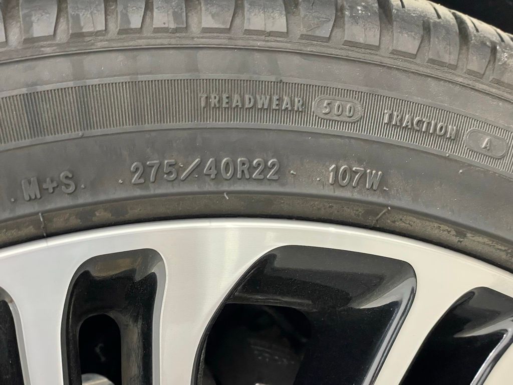 Vehicle image 36 of 45