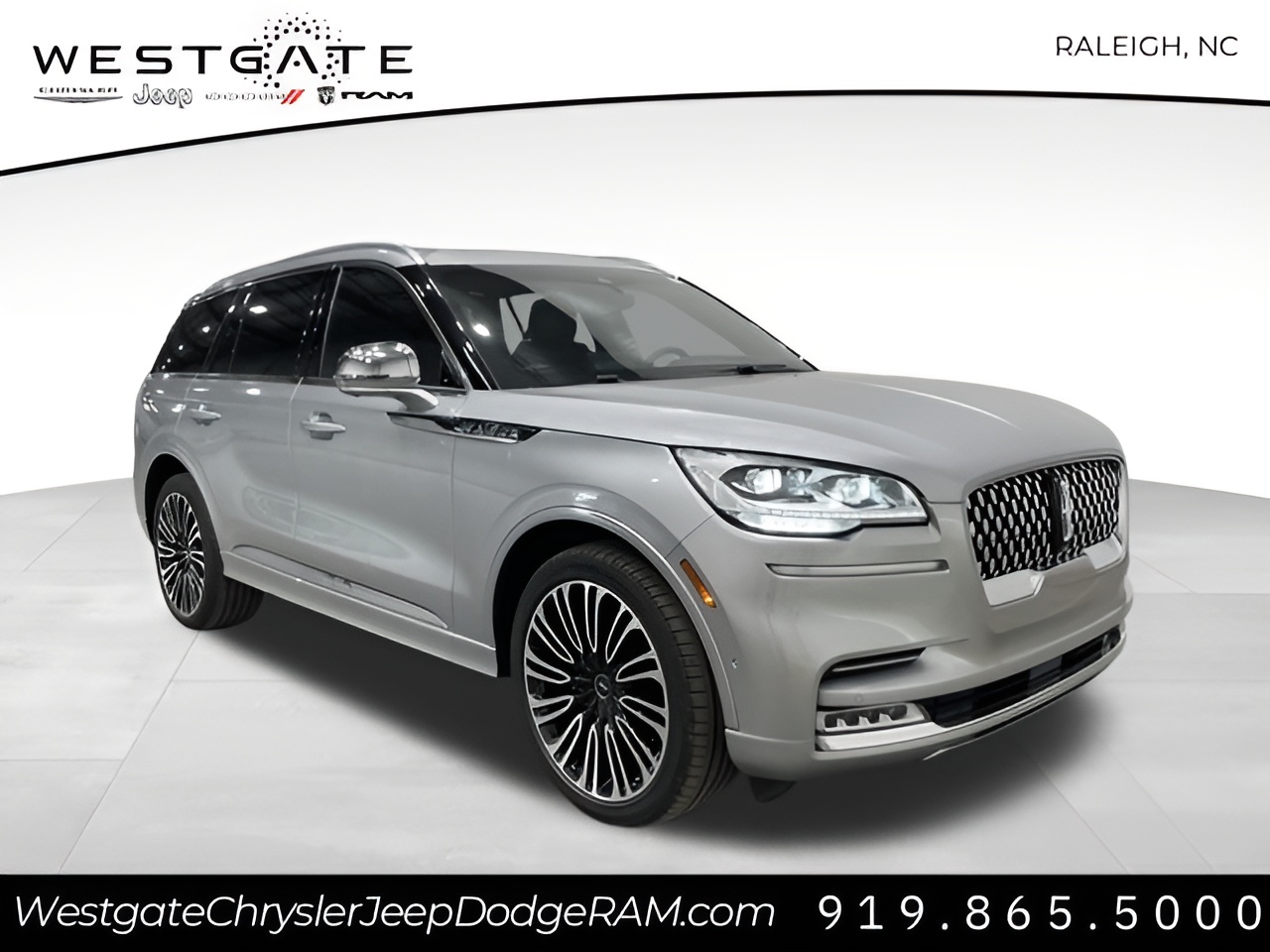 Vehicle image 41 of 45