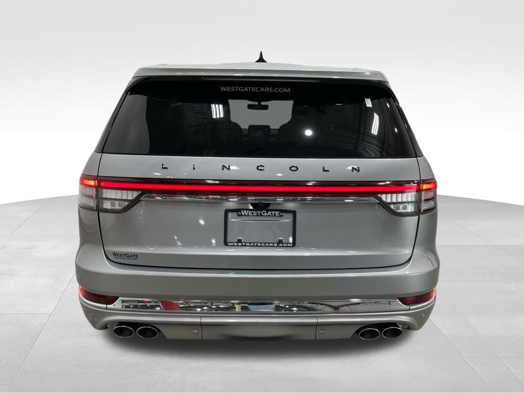 Vehicle image 6 of 45