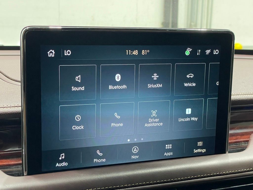 Vehicle image 31 of 45