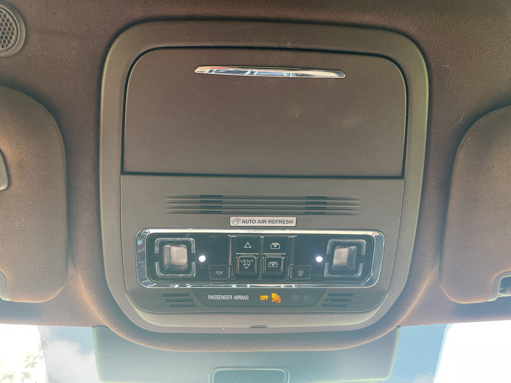 Vehicle image 22 of 31