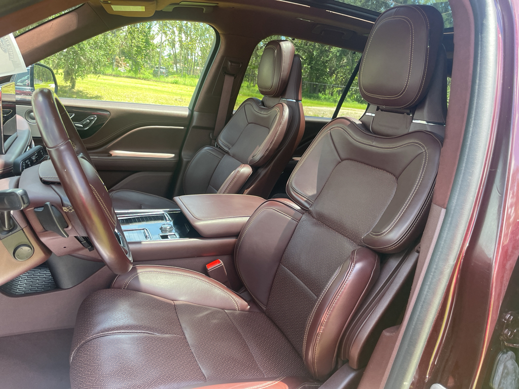 Vehicle image 12 of 31