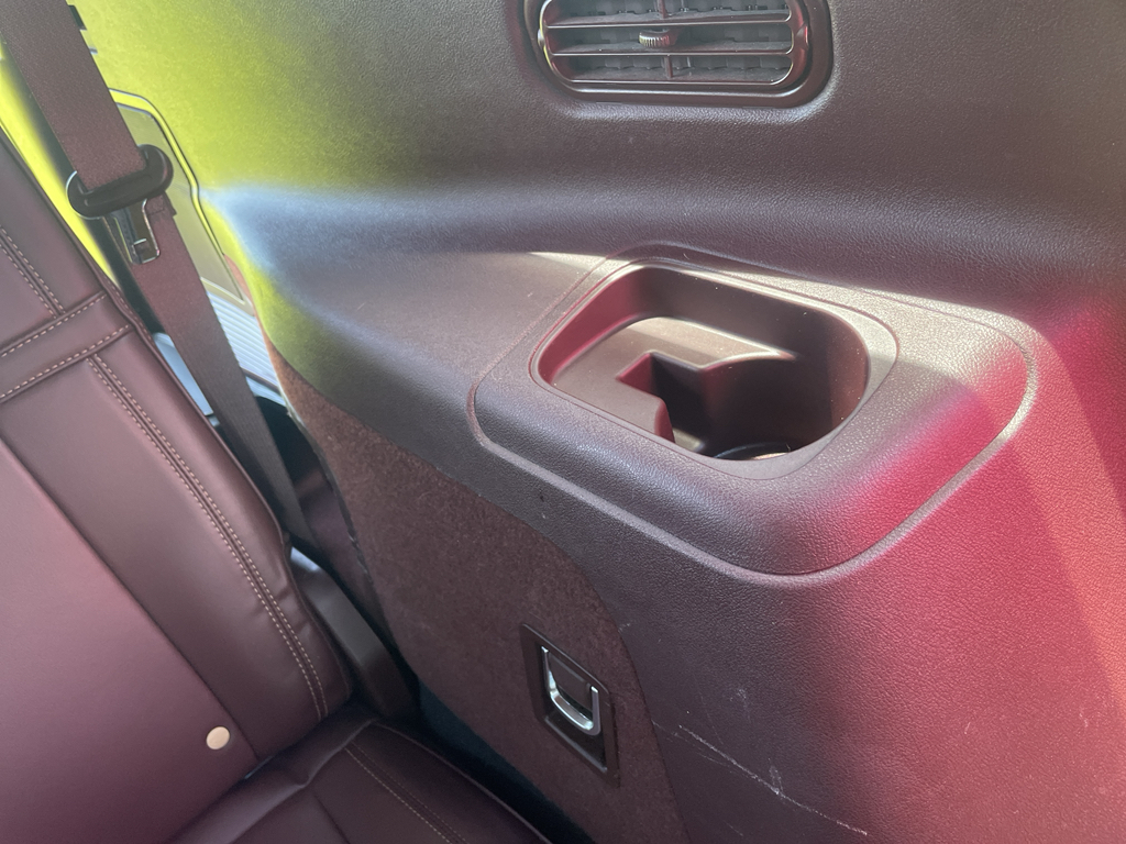 Vehicle image 23 of 31