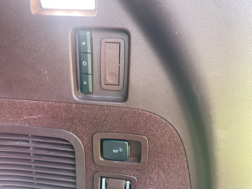 Vehicle image 29 of 31