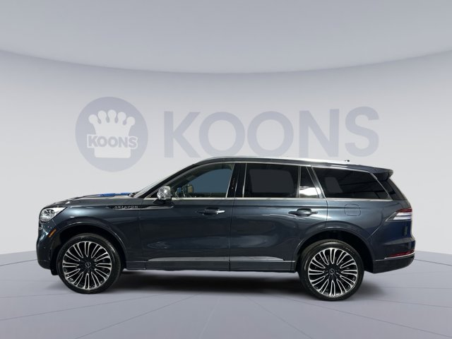 Vehicle image 8 of 34