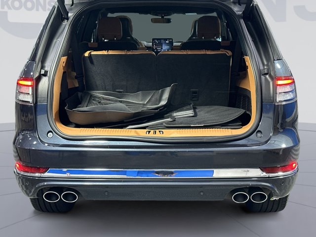 Vehicle image 11 of 34
