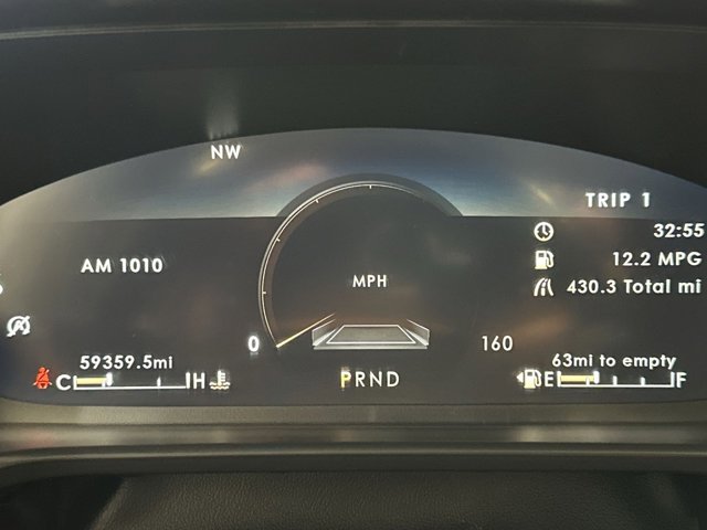 Vehicle image 17 of 34