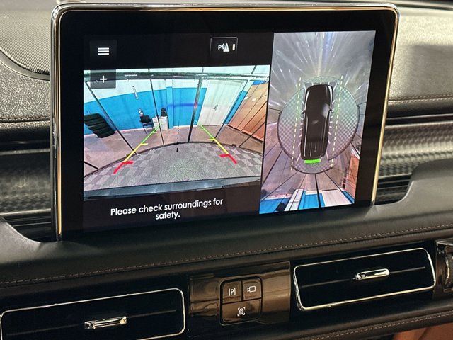 Vehicle image 18 of 34