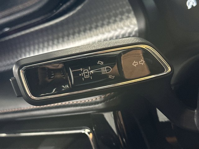 Vehicle image 29 of 34