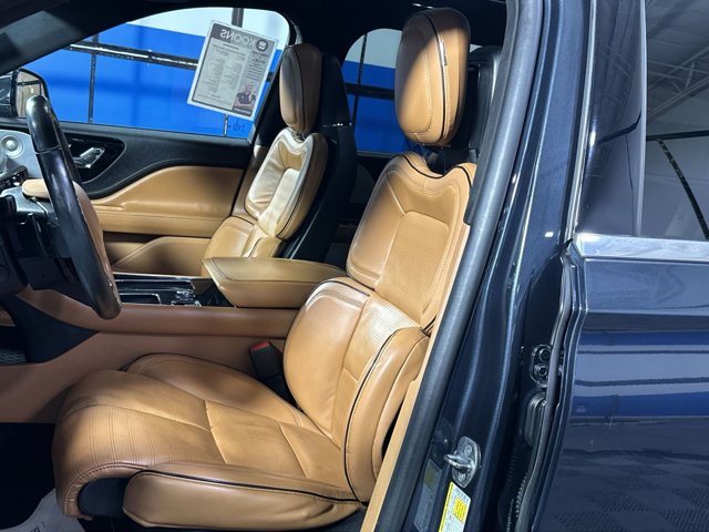 Vehicle image 12 of 34