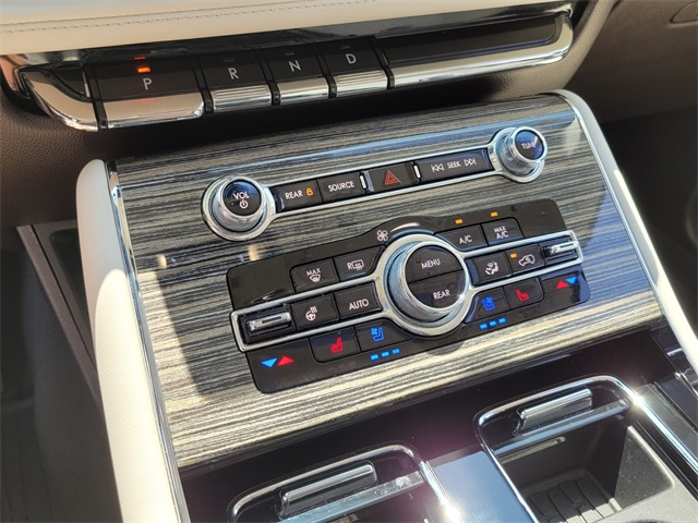 2021 Lincoln Aviator Black Label Image 30 of 32