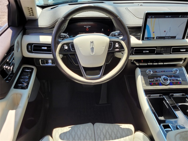 2021 Lincoln Aviator Black Label Image 16 of 32