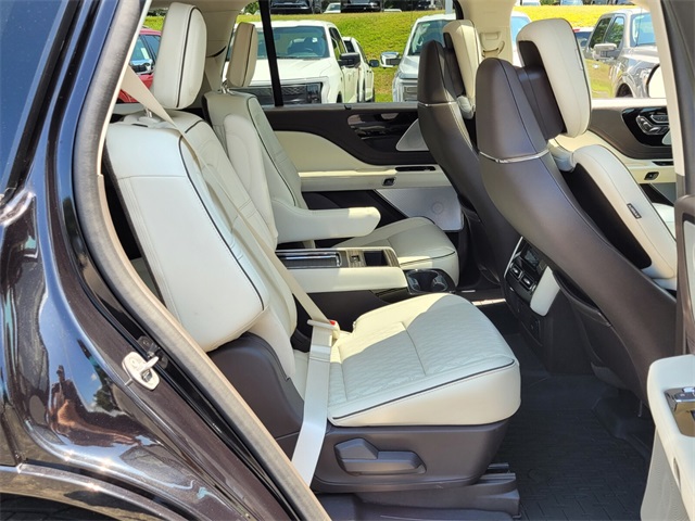 2021 Lincoln Aviator Black Label Image 12 of 32