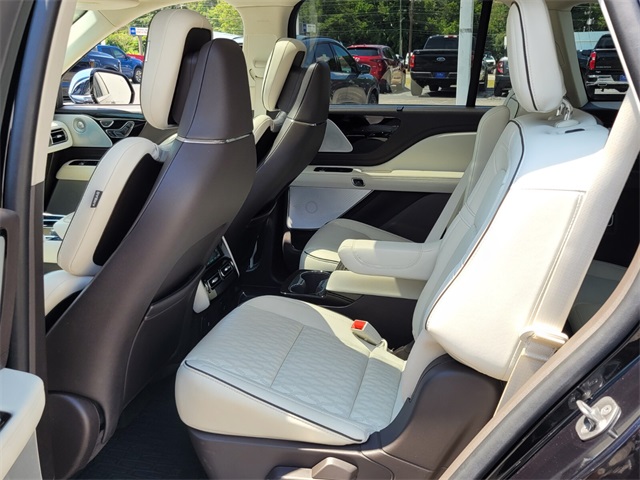 2021 Lincoln Aviator Black Label Image 13 of 32