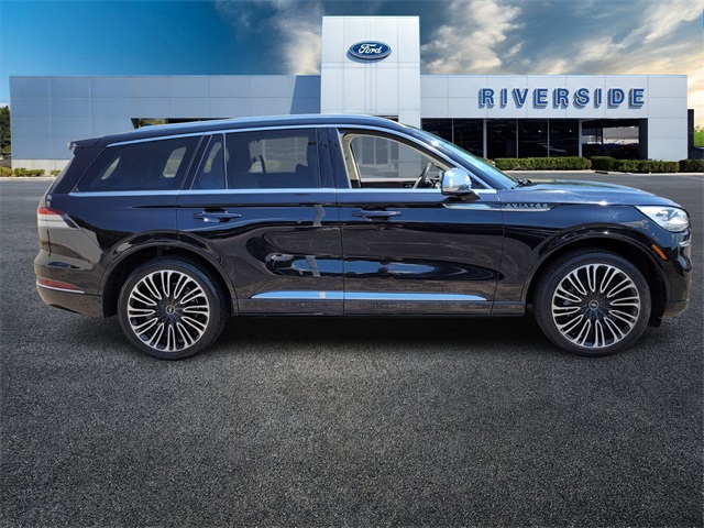 2021 Lincoln Aviator Black Label Image 4 of 32