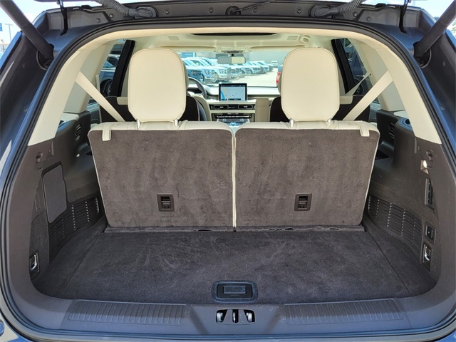 2021 Lincoln Aviator Black Label Image 10 of 32