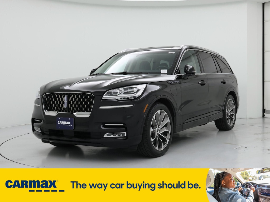 Vehicle image 1 of 32