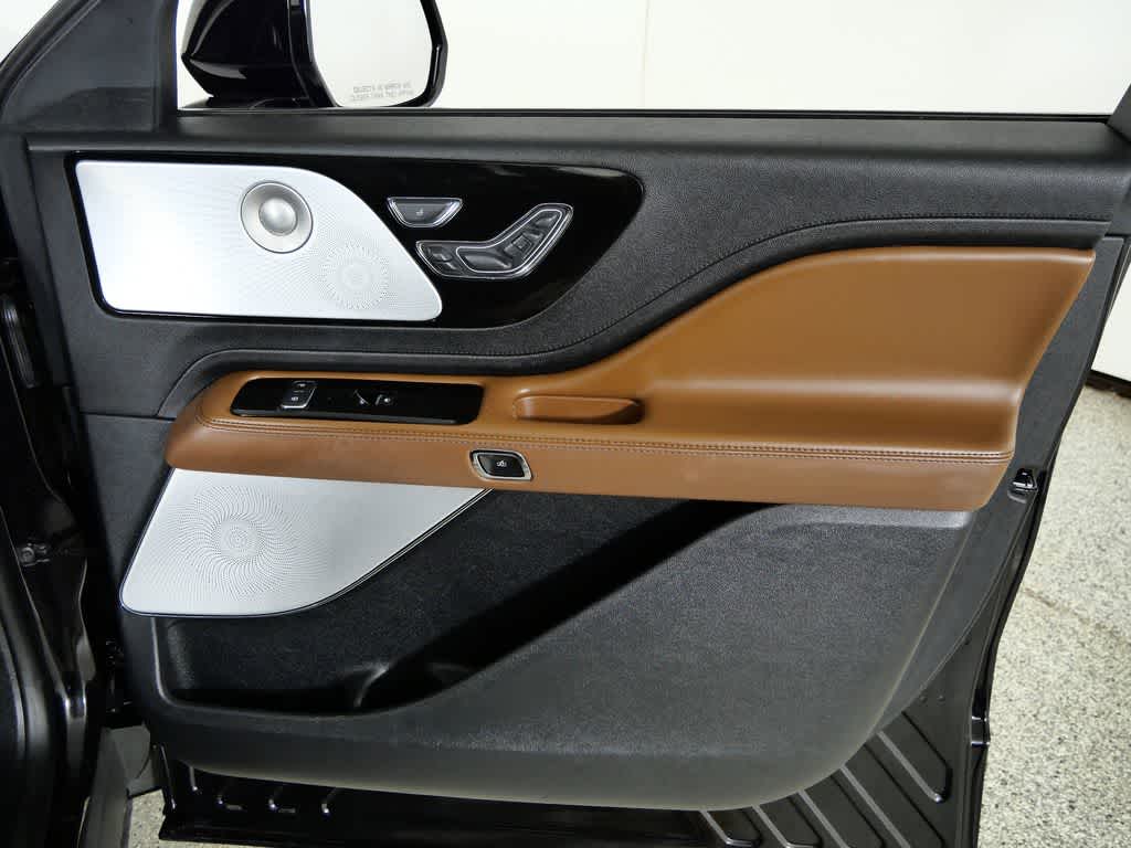 2021 Lincoln Aviator Grand Touring Image 31 of 60