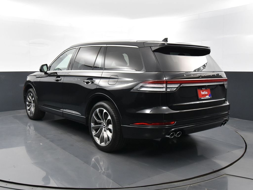 Vehicle image 14 of 41