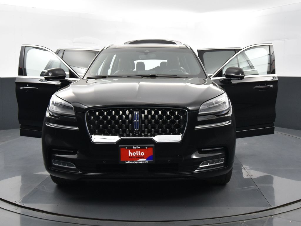 Vehicle image 4 of 41