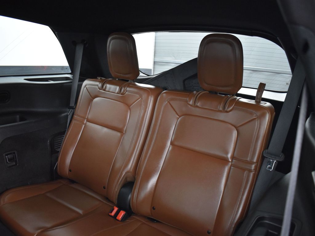 Vehicle image 20 of 41