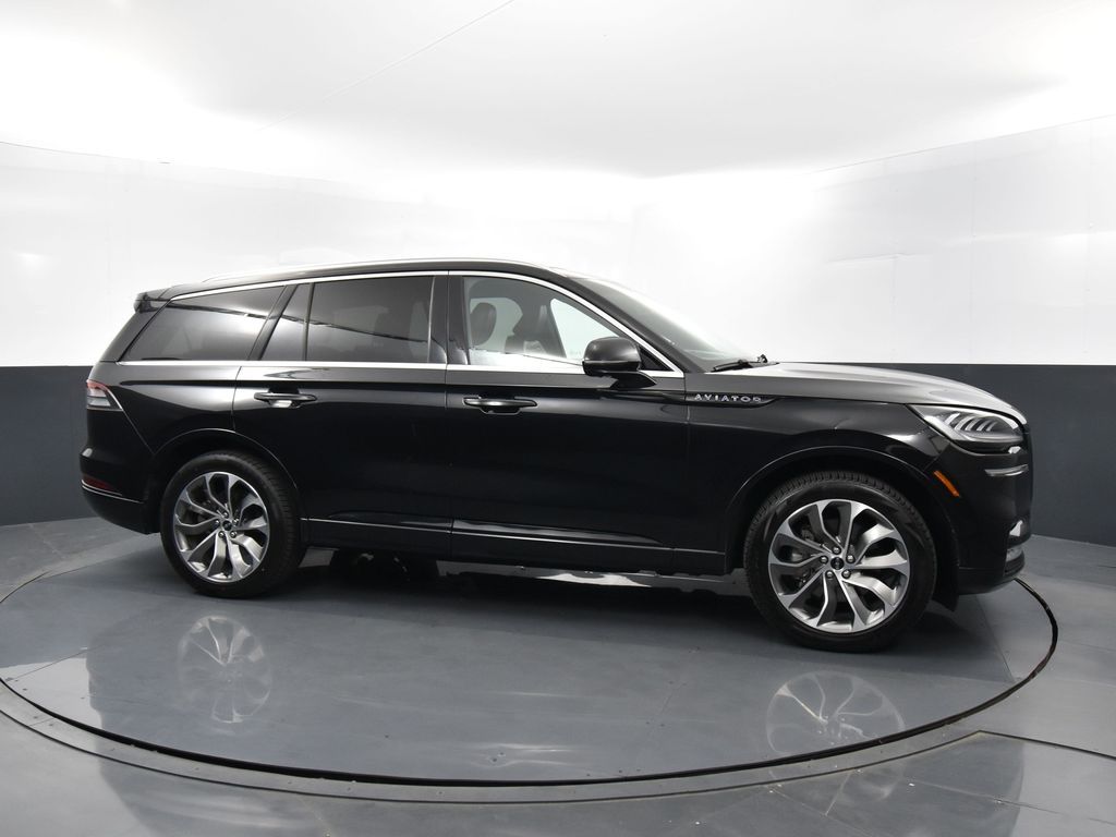 Vehicle image 6 of 41