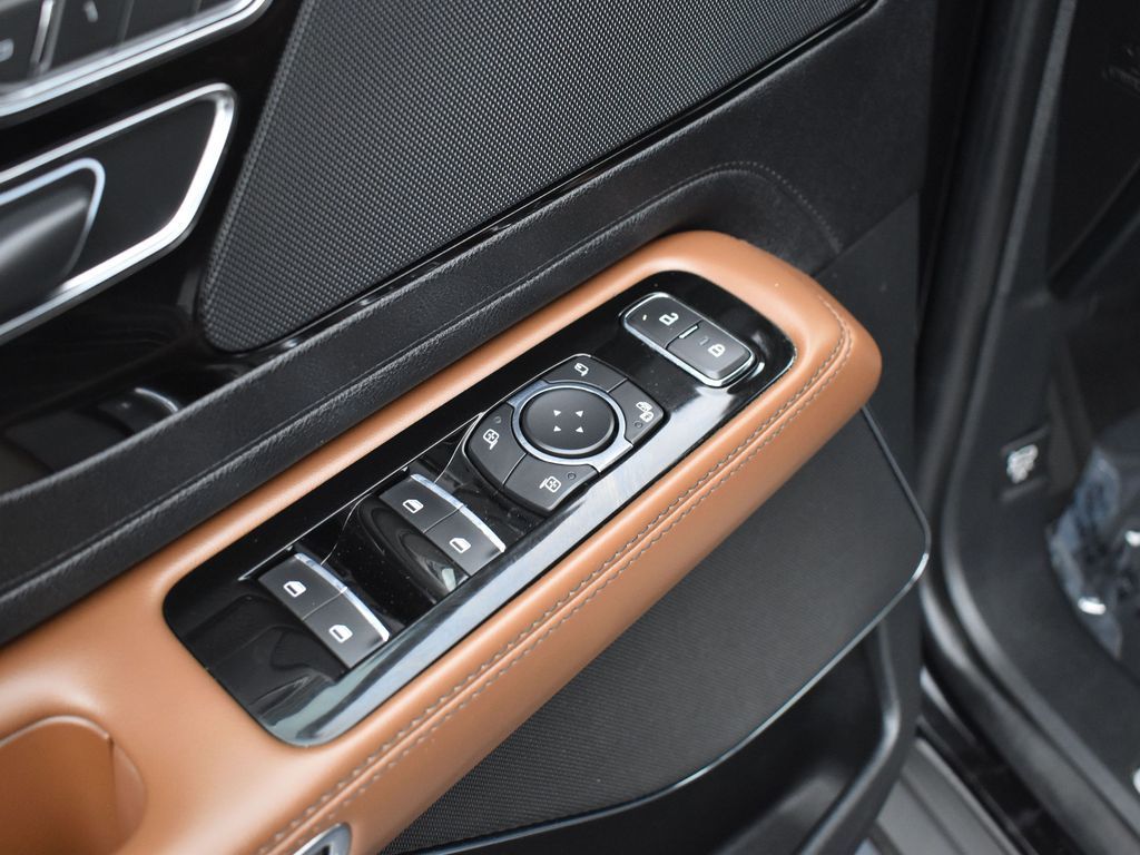 Vehicle image 40 of 41