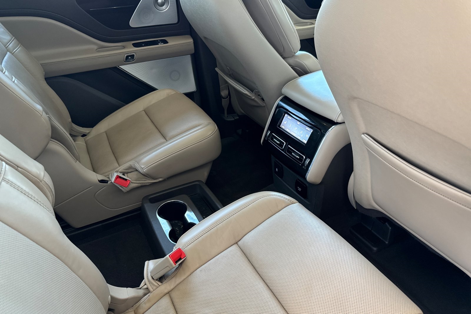Vehicle image 19 of 54