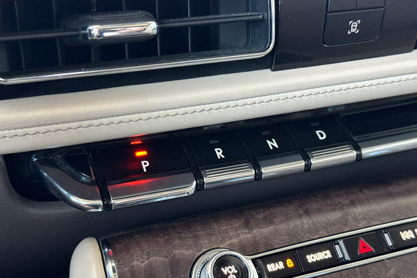 Vehicle image 34 of 54
