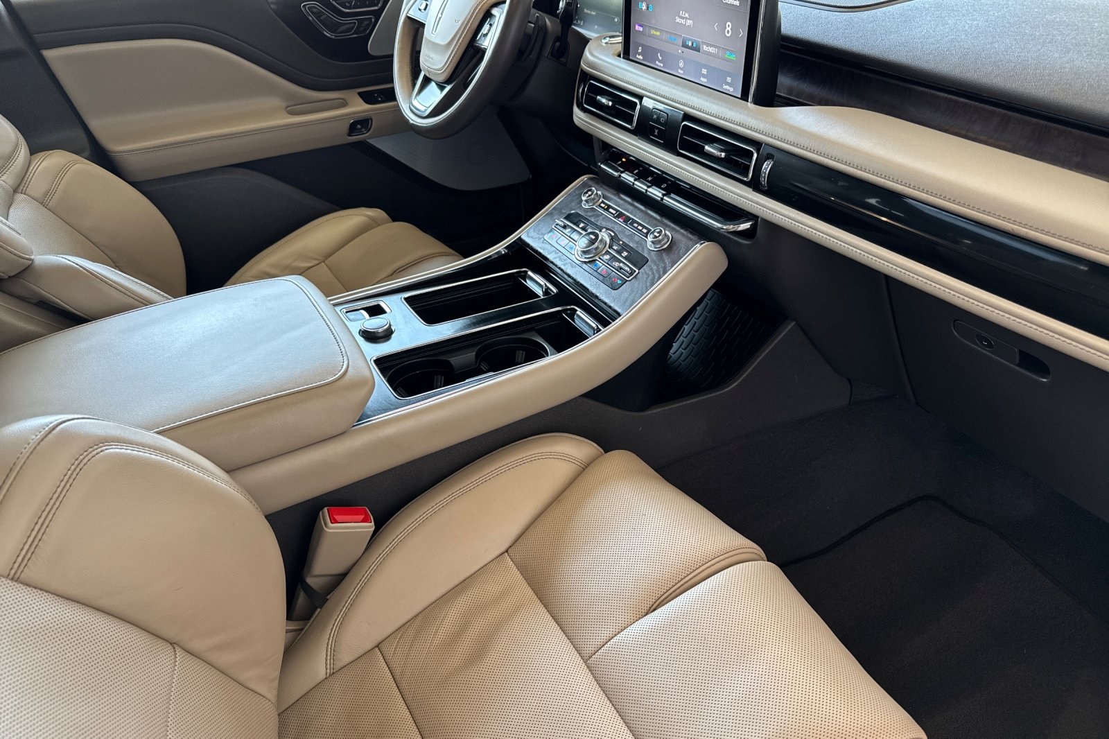 Vehicle image 20 of 54
