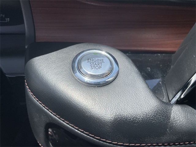 Vehicle image 17 of 36