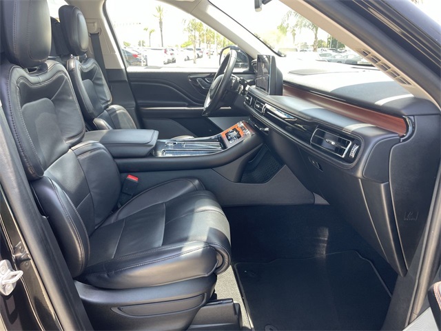 Vehicle image 29 of 36