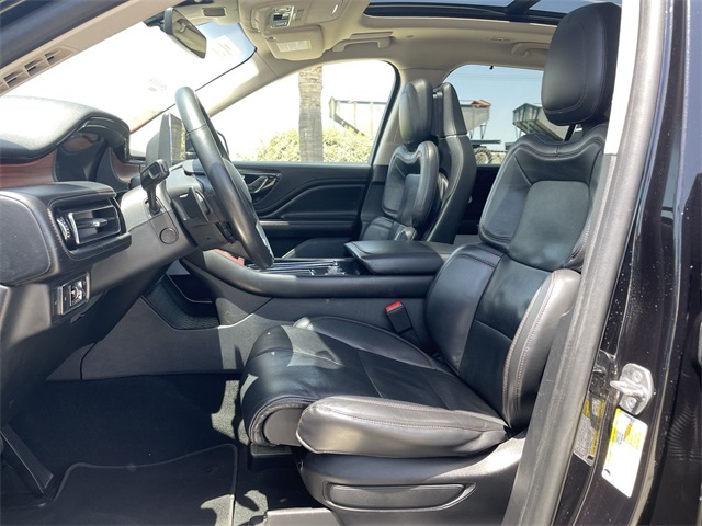 Vehicle image 19 of 36