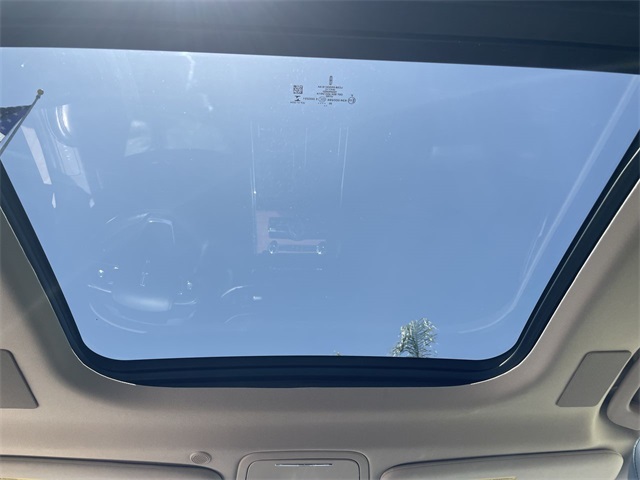 Vehicle image 22 of 36