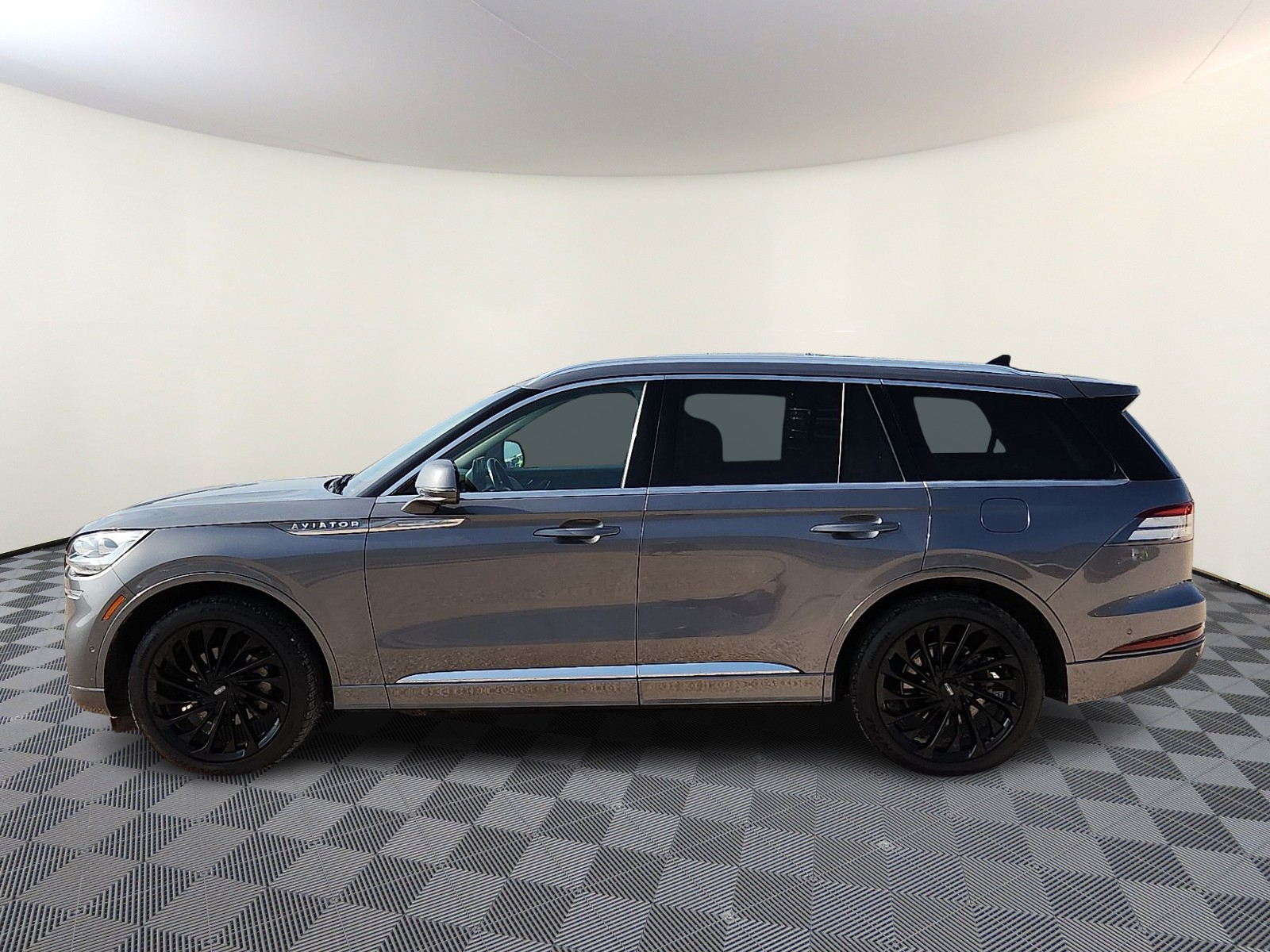 Vehicle image 6 of 20