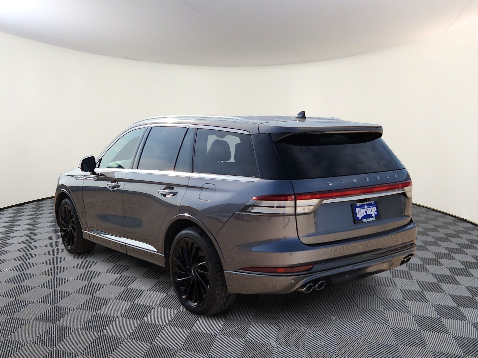 Vehicle image 5 of 20