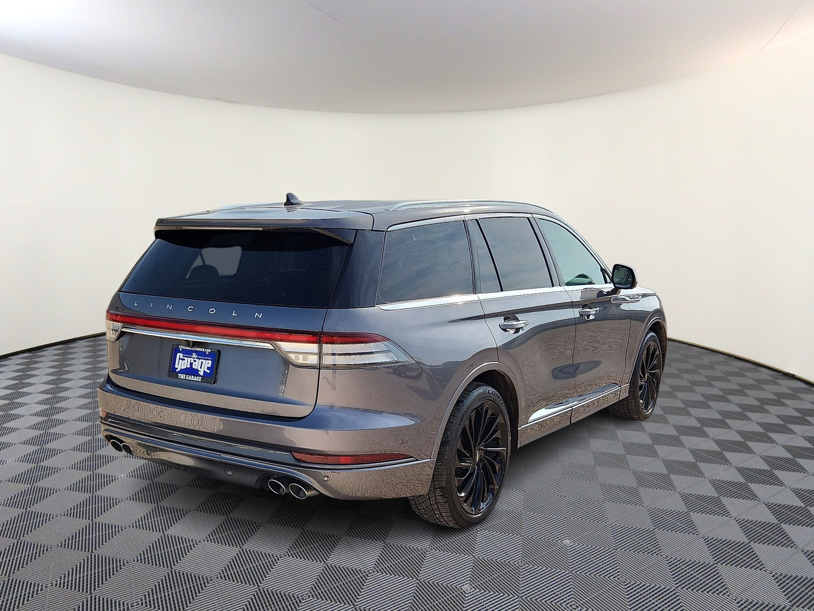 Vehicle image 4 of 20