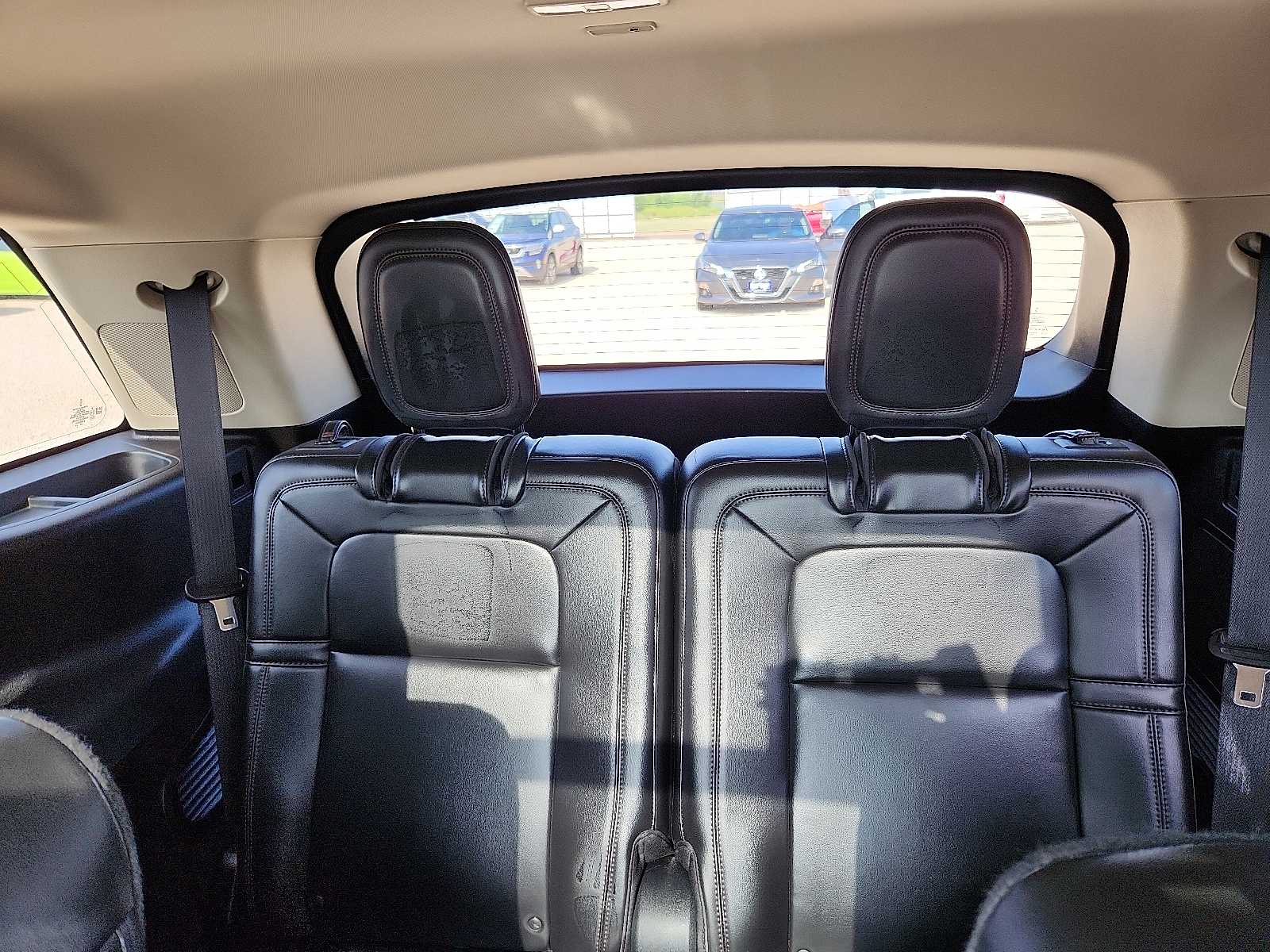 Vehicle image 10 of 20
