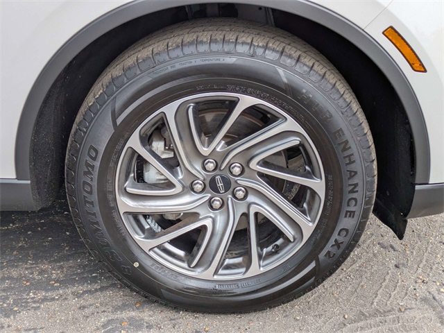 Vehicle image 10 of 30